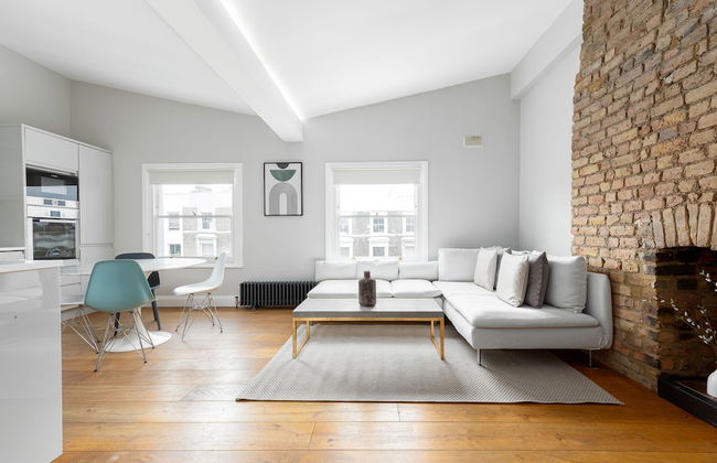 Radiant 2 Bed Flat near Portobello - Foto 1