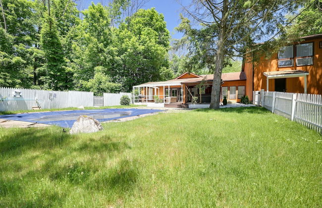 Paradise Retreat by Avantstay Pool Hot Tub Game Room - Photo 46