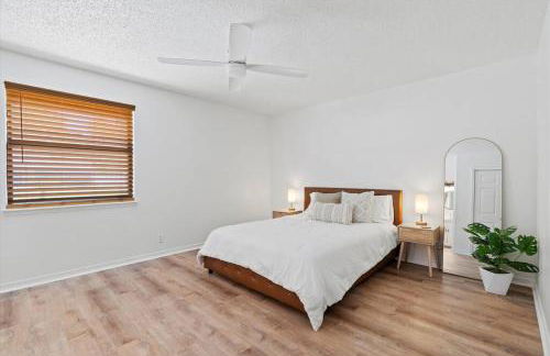 Spacious Home Near Beach, Large Yard, Game Room and Dog Friendly - Foto 24