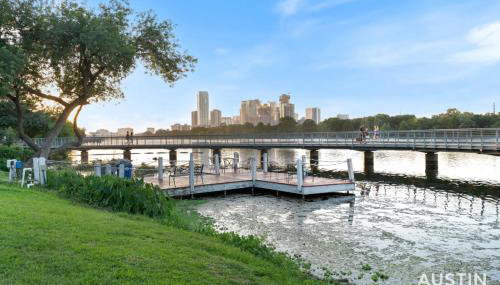 Waterfront Loft w Park View with Pool and Dock Access - Photo 5