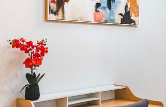 Stylish Home w Full Kitchen Garage Backyard - Foto 25