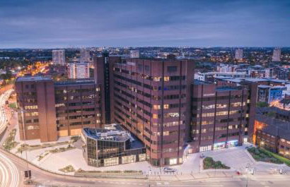 1 Bedroom Apartment- Free Parking, Broad St, City Centre - Photo 15