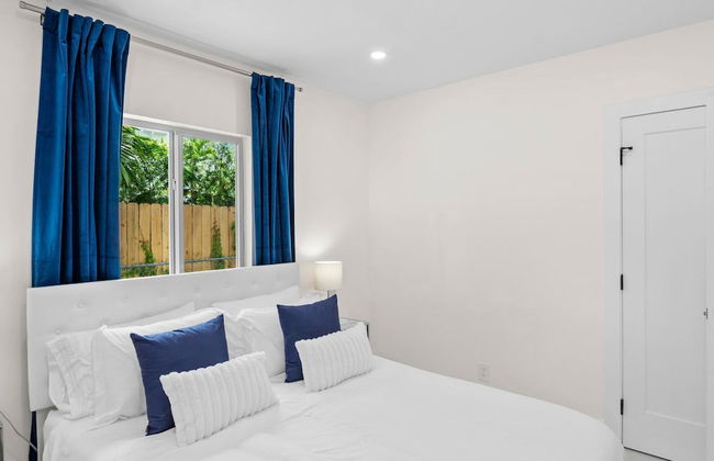 Uhost AI Stylish 1BR Bright Space w Patio - Foto 20