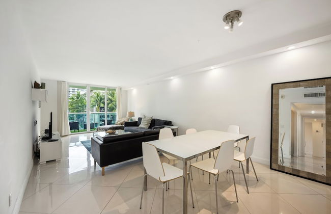 Condo Close to the Beach Pool, Gym, Tennis 2BR 6 Guests - Foto 9