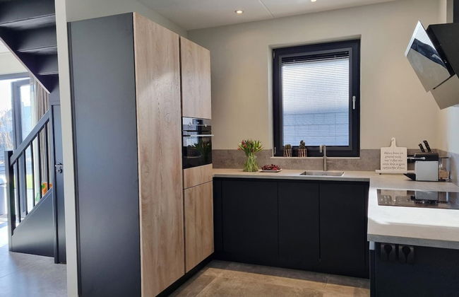 Luxurious Detached Water Villa With Jetty - Foto 7