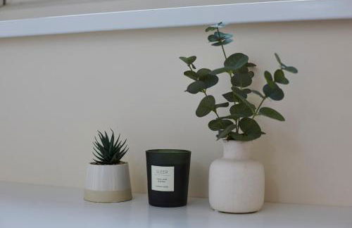 Modern 3-Bedroom Apartment in Central Huddersfield with Free Parking - Foto 19