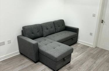 Epsom High Street Apartment 2 - Photo 13