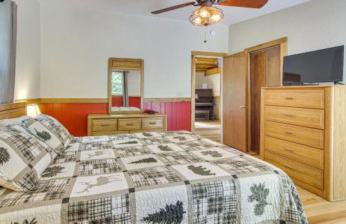 20-Acre Cabin with Pond 5 Mi to Biltmore Estate! - Foto 14