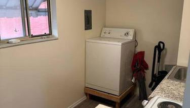 Cozy 1-Bedroom Apartment in Roy - Foto 5