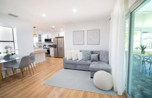 Tranquil and Sunny 4BR Getaway Home - Foto 11