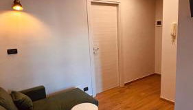 Caldo bilocale con metro sotto casa - Foto 5