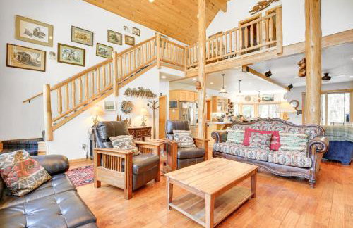 Peaceful Rhododendron Cabin with Fire Pit and Hot Tub! - Foto 5