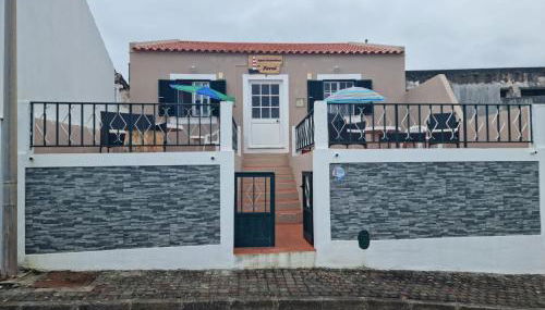 "Apartamentos do Farol" com vista para o mar - Foto 2