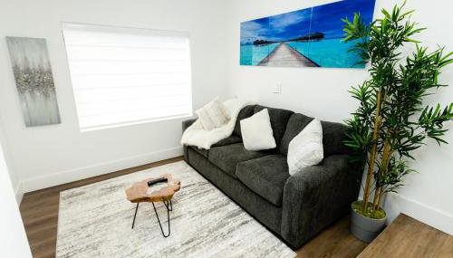 Your Perfect Oasis in Miami! - Photo 3