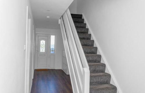 Free Parking - Central - Sleeps 6 - 2 Bedrooms - Foto 28