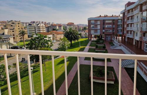 Apartamento, zona residencia con piscina, cerca de las playas en Santander - Foto 32
