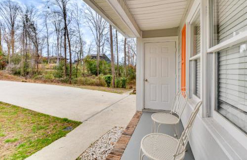 Charming Seneca Home - 3 Mi to Memorial Stadium! - Foto 24