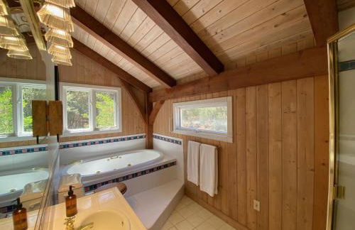 Peaceful & secluded, yet close to town. - Foto 13