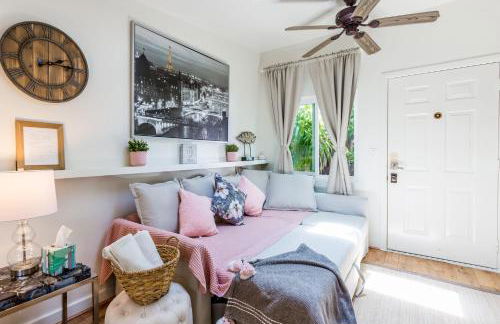 Charming 1-Bedroom Home near Downtown Culver - Photo 2