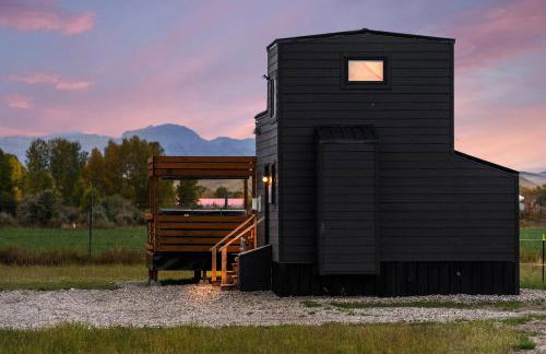 Modern Tiny Cabin, with Hot tub in Choteau MT - Foto 3