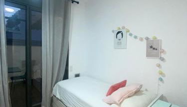 Casa grande y céntrica con piscina en zona peatonal - Photo 2