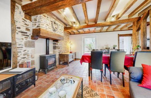 Amazing Home In Neuilly Le Vendin - Photo 11