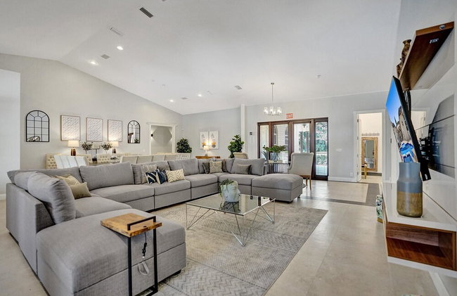 8-BR with Pool & Mini-golf & Soccer - Foto 47