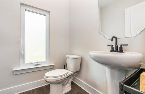 Spacious 4BR Near UNC Charlotte & Major Venues - Foto 7