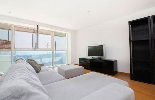 River View Luxury Apartment - Photo 21