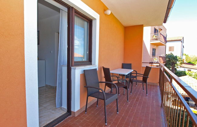 Apartment 1077 - Photo 34