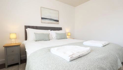 Contractor 4 Bed 3 Bath House Near Airport Parking Barry Island with Parking - Foto 4