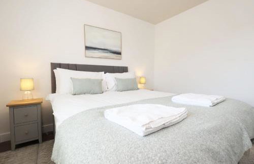 Contractor 4 Bed 3 Bath House Near Airport Parking Barry Island with Parking - Foto 4