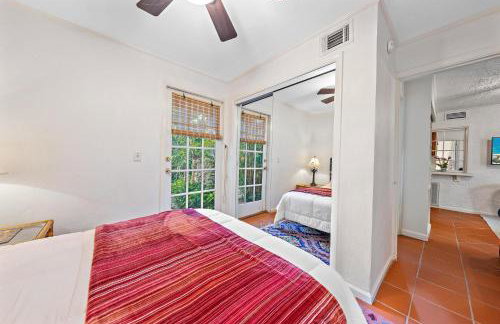 Flamingo Casita - Wander through a Garden Hideaway with Shared Pool - Foto 15