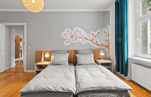 TheWilhelmshavener Group Apartment, group & family friendly, 100m2, 2BR, 1 living room, huge table, ideal for 4 - 6 Guests - Photo 6