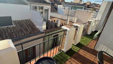 Ático con Terraza Privada en Granada Centro Parking Gratis - Foto 2