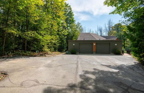 Modern Home Walk to Downtown, Hot Tub & GameRoom - Foto 53