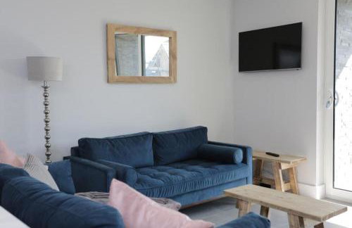 MERAKI 4 by BOURNECOAST - A Modern Apartment with a Patio and Parking - Sea Glimpses - FM8413 - Foto 14