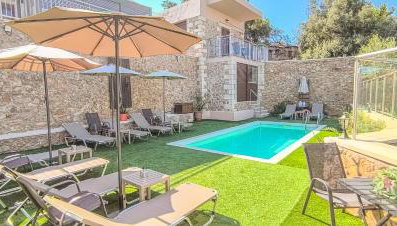 Achlades The Mountain Paradise Villas - Suite with a Private Jacuzzi, Pool, and a Balcony with an Amazing View! - Foto 4