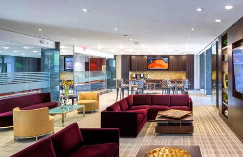 Family-Sized 3BR Retreat Minutes from Reagan National - Photo 26