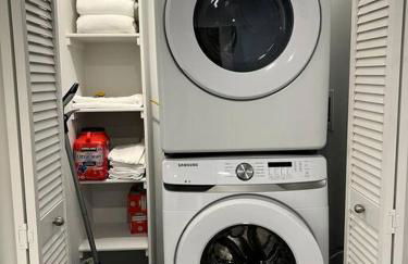 Silver Lake Stylish Penthouse One Bdrm with Parking included - Foto 13