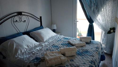 La Terrazza Solarium, in pieno centro 60m dalla stazione ferroviaria 700m dal mare - Foto 3