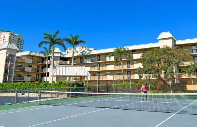 End Unit Steps from Beach Access w/ No Crazy Beach Prices - Foto 34