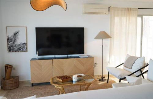 Spacious 2 Bed with Panoramic Views with Parking - Foto 49