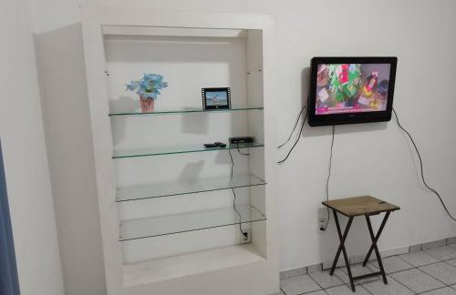 Seu Apto Praia da Costa 13 Simples Econômico Mobiliado TV Geladeira Fogão Ar Cond Local Excelente Centro - Foto 7