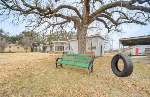 Rustic Lake Buchanan Hideaway with Game Room and Grill - Foto 29