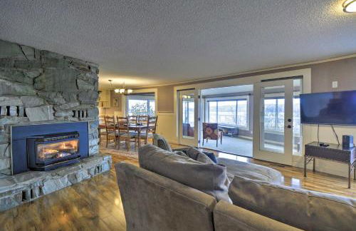 Breathtaking Port Ludlow Home with Deck and Yard - Foto 7