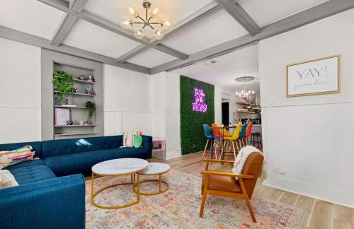 Gorgeous Home with Heated Pool In Downtown! - Foto 29