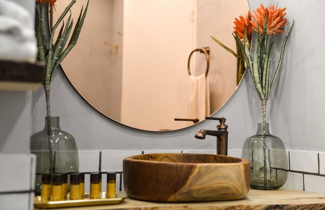 The Majestic Garden Suite - Photo 22