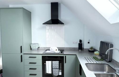 Central 2BR Home with Parking near Ferry - Foto 10