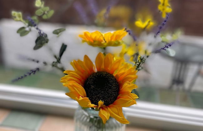 Lovely 3 Bedroom Apartment In Newcastle Upon Tyne With Free Parking - Photo 34